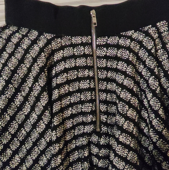 Milly Tweed Skirt - Picture 4 of 6